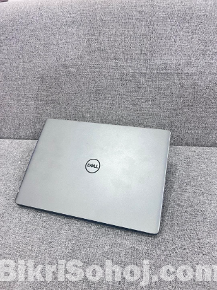 Dell Vostro 5481Corei5-8265U RAM8 SSD 256gb